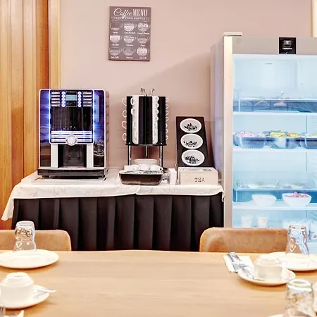 Hotel Stadt Mit Klimaanlage 3*