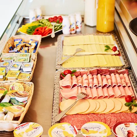 Stadt Mit Klimaanlage Hotel 3*