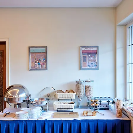 Stadt Mit Klimaanlage Hotel 3*