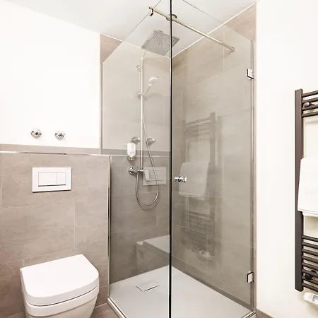 Stadt Mit Klimaanlage Hotel 3*