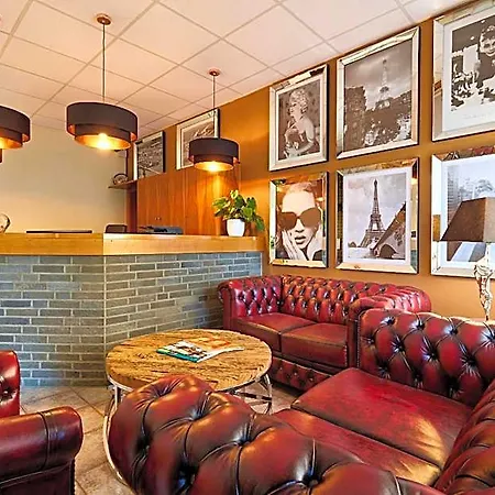 Stadt Mit Klimaanlage Hotell 3*