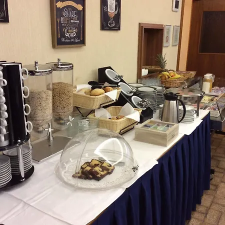 Stadt Mit Klimaanlage Hotel 3*