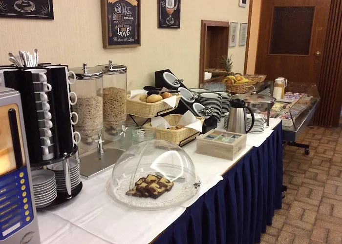 Stadt Mit Klimaanlage Hotel 3*